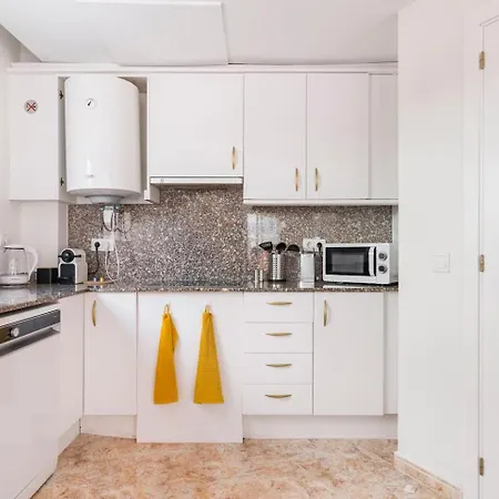 Grand Lloret يوريت دي مار